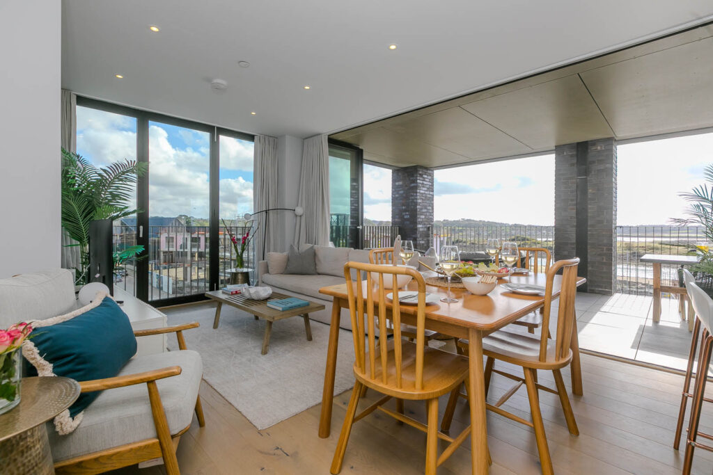 14 An Garth, a Cornish Escapes holiday apartment on the newly developed North Quay, writing a new chapter for the history of Hayle.