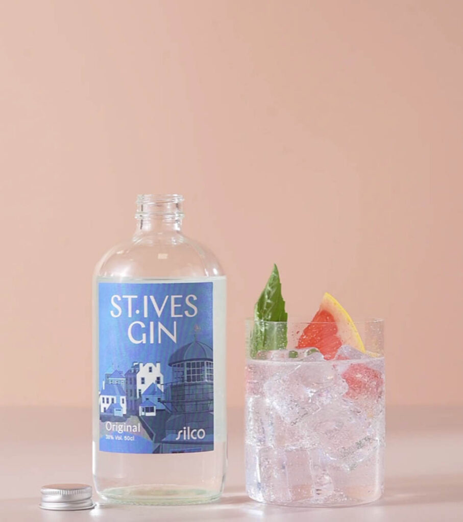 St Ives Gin, perfect for staying home from a proper pub in St Ives.
